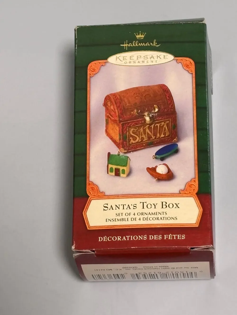 2001 Hallmark Keepsake Santa's Toy Box w/3 Miniatiure Ornaments - New